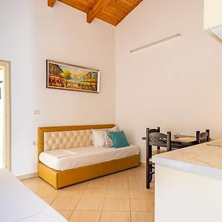 5 Pool, Views, Kitchen, Parking And - Goro Appartement *