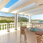 5 Pool, Views, Kitchen, Parking And - Goro Apartamento