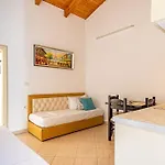 5 Pool, Views, Kitchen, Parking And - Goro Apartamento *