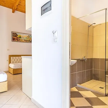 5 Pool, Views, Kitchen, Parking&more - Goro