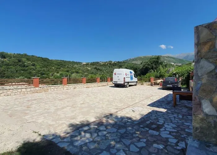 5 Pool, Views, Kitchen, Parking And - Goro Himarë